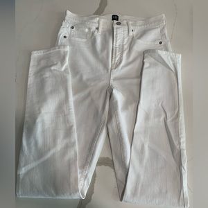 GAP Skinny Jeans in white size 28 tall high rise